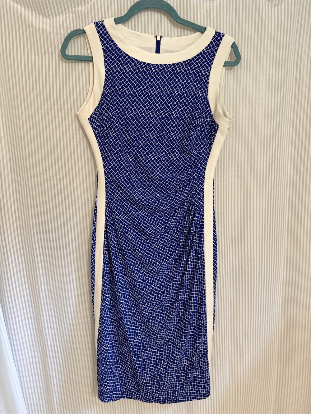 Chaps Sleeveless Blue and White Sheath Dress